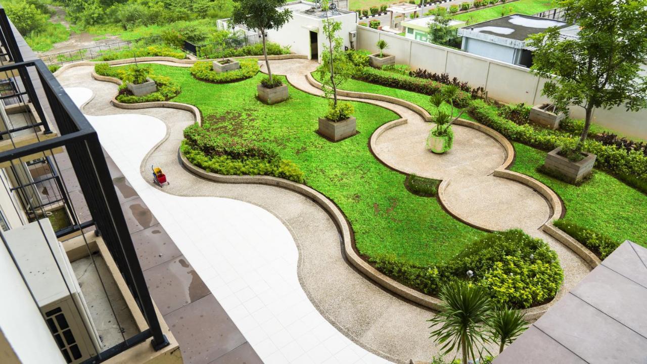 Azalea Suites Cikarang By Jayakarta Group Eksteriør bilde