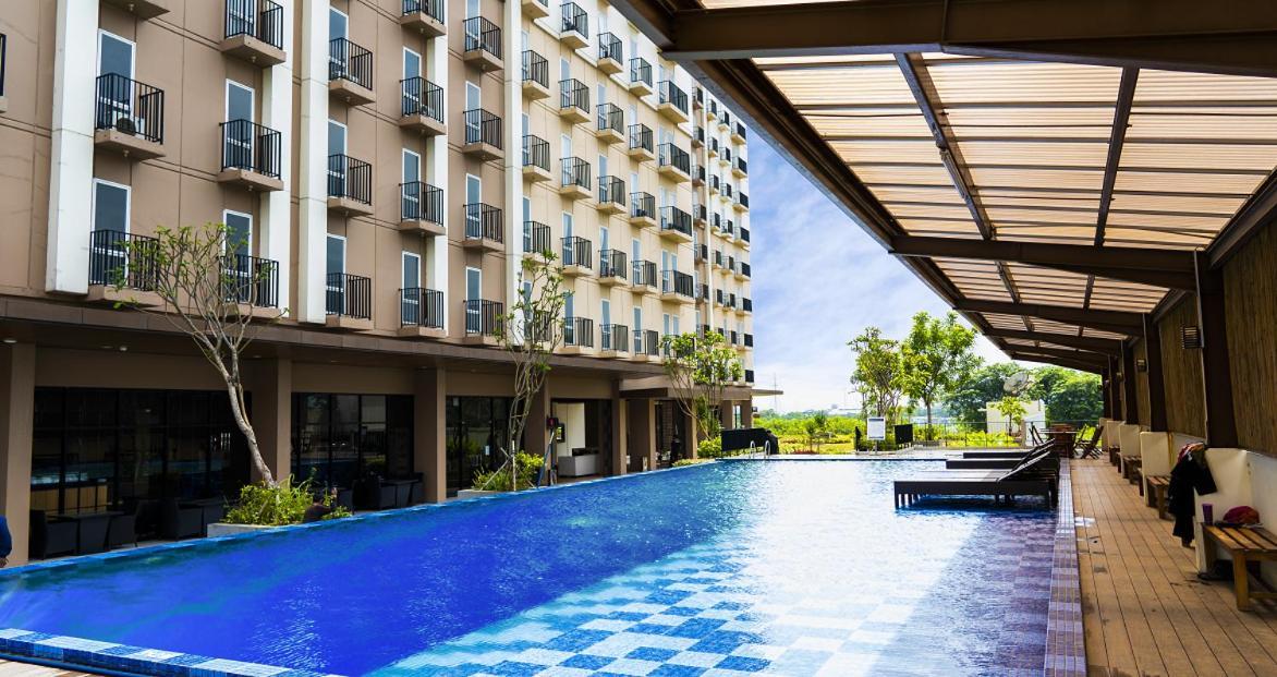 Azalea Suites Cikarang By Jayakarta Group Eksteriør bilde