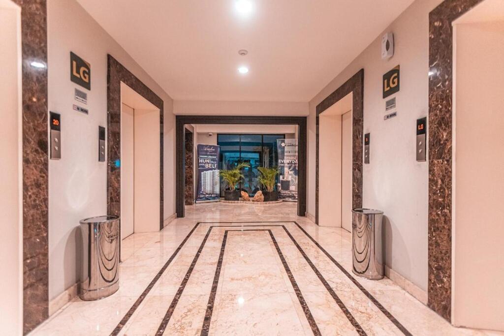 Azalea Suites Cikarang By Jayakarta Group Eksteriør bilde